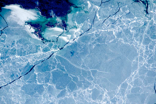 Illustration for article titled Who Cracked The Planet? Ice Shatters In Spring Melt